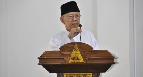 Gus Sholah Sambutan